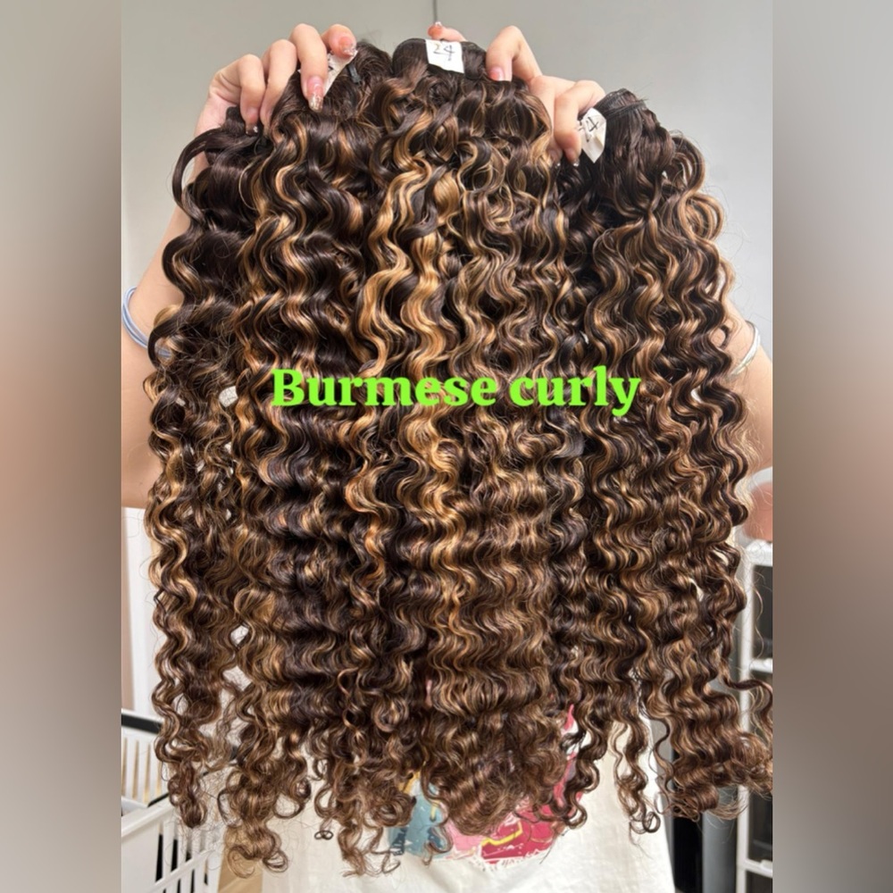 Burmese Curly  (Brown Highlights) 18” Inches - Picture 3 of 4